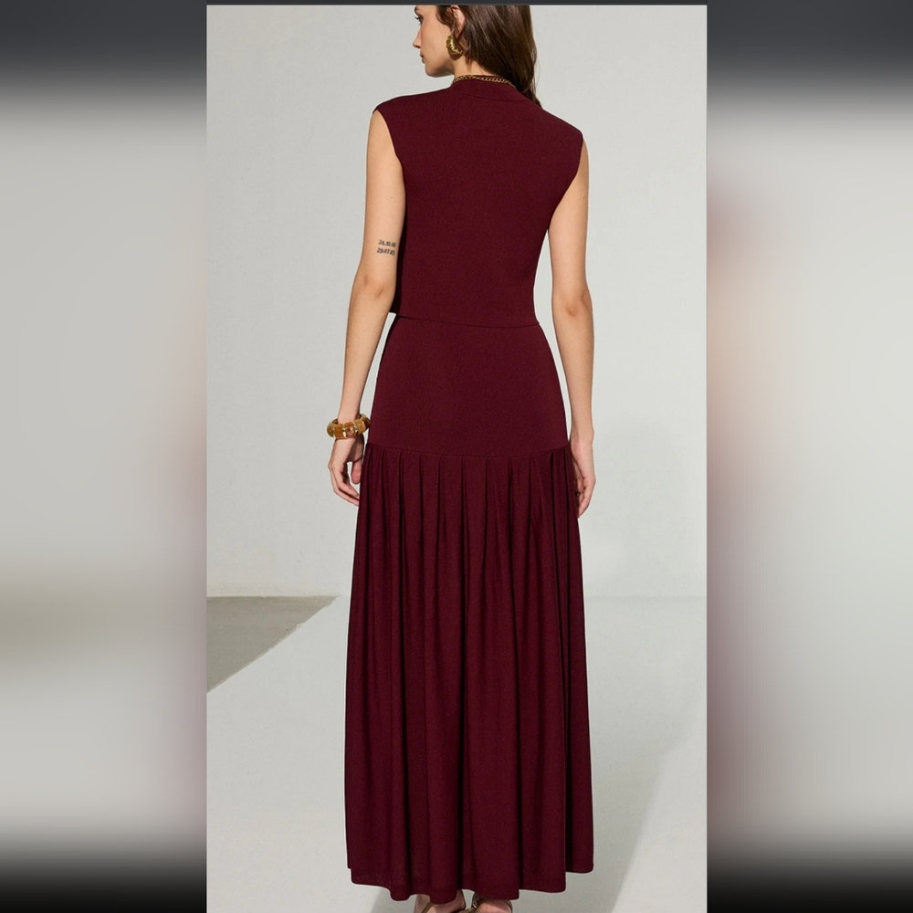 NWT Commense Mock Neck Sleeveless Top and Pleated Midi Skirt Set Red Burgundy S - Picture 2 of 6